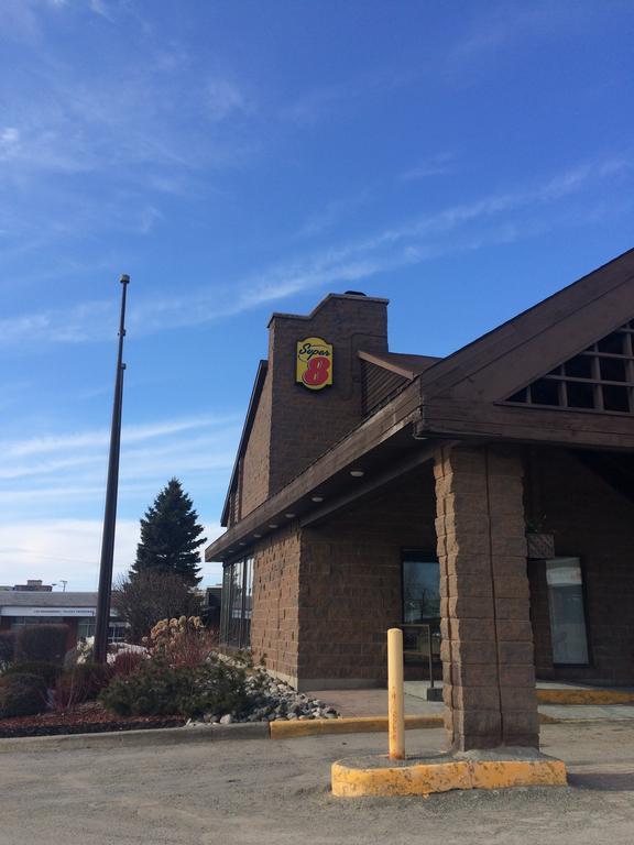 Super 8 By Wyndham Sudbury On Hotel Exterior photo